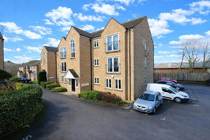 2 Bedroom Flat To Rent In Airedale Place, Baildon, Shipley, West Yorkshire, BD17