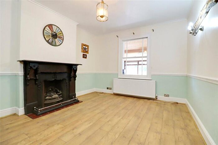 5 Bedroom Detached House For Sale In Kirton Road, Blyton, Gainsborough, DN21