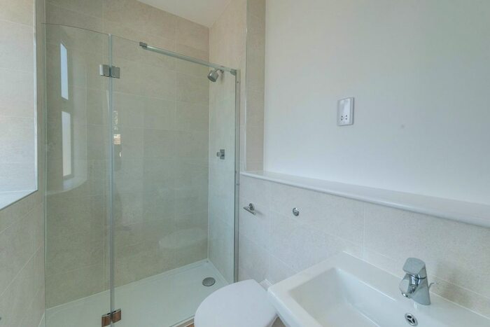 2 Bedroom Flat To Rent In Brocco Bank, Sheffield, S11