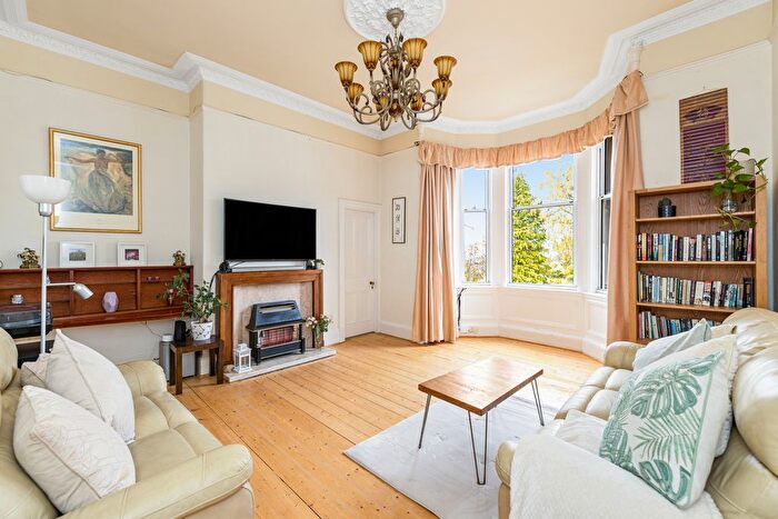 3 Bedroom Flat For Sale In Braid Road, Morningside, Edinburgh, EH10