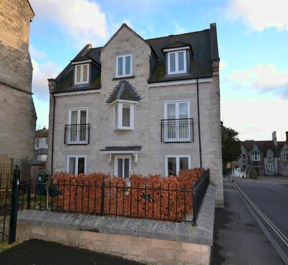 1 Bedroom Flat To Rent In Somerleigh Road, Dorchester, DT1