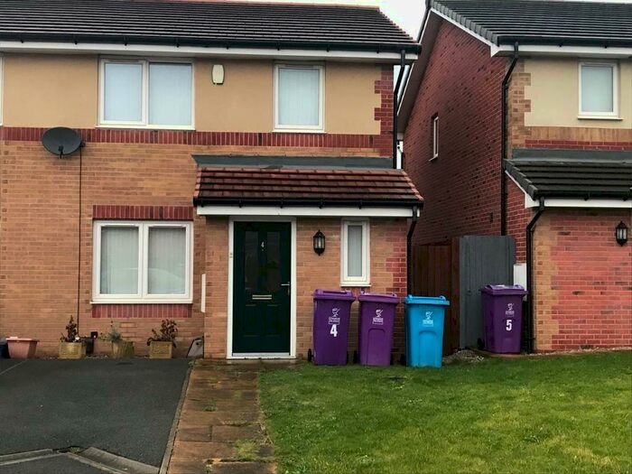 3 Bedroom House To Rent In Vanilla Close, L11