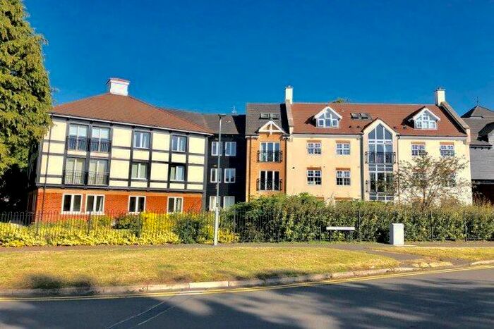 2 Bedroom Flat To Rent In Honeywell Close Oadby, Leicester, LE2