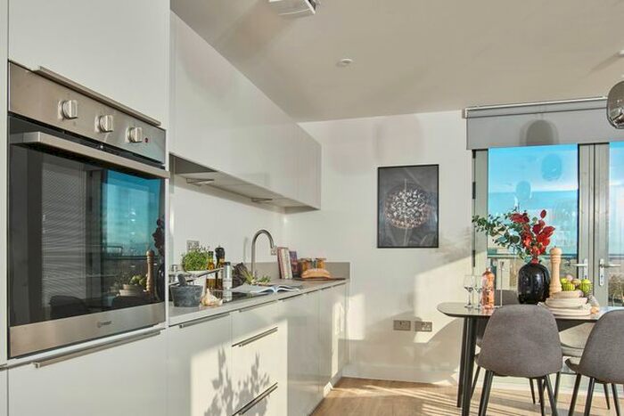 1 Bedroom Flat To Rent In Silbury Boulevard, Milton Keynes, MK9