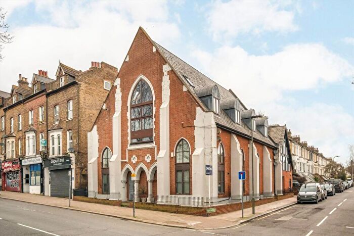 3 Bedroom Flat To Rent In High Street, Anerley, SE20