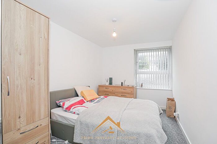 2 Bedroom Flat For Sale In Glenbervie Road, Grangemouth, FK3