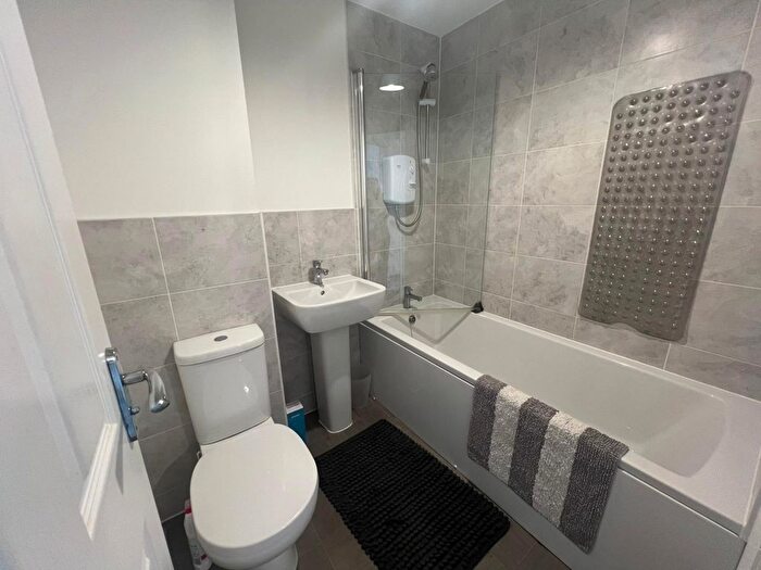 2 Bedroom Property To Rent In Heol Y Plas, Kidwelly, SA17