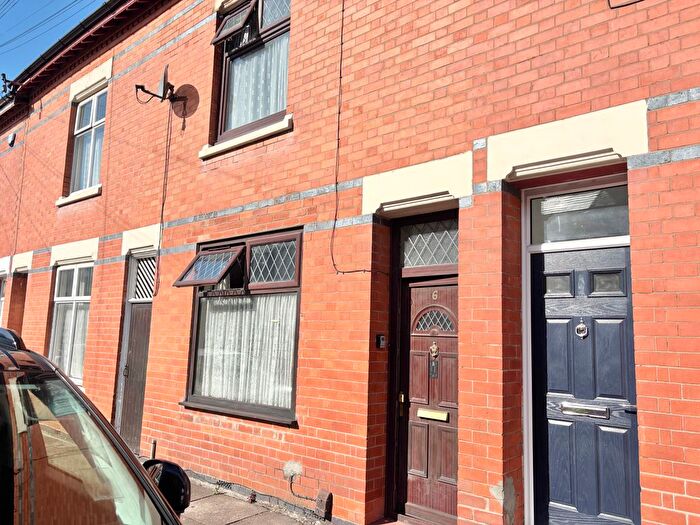 3 Bedroom Terraced House For Sale In Glossop Street, Leicester, LE5