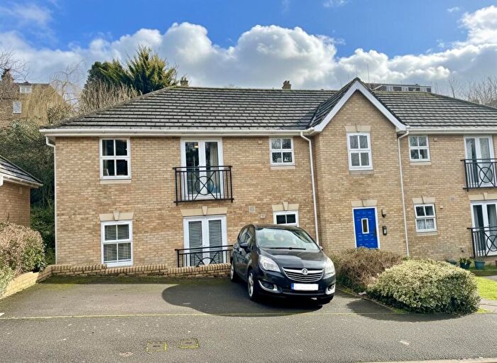 2 Bedroom Apartment For Sale In Harriet Drive, Rochester, ME1