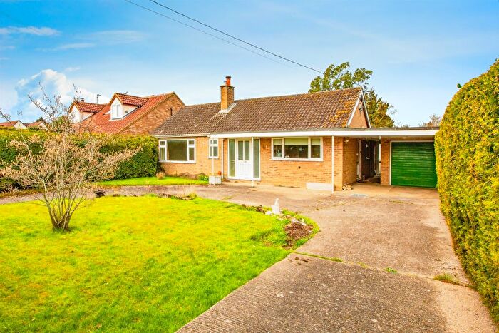 3 Bedroom Detached Bungalow For Sale In Highfields Road, Highfields Caldecote, Cambridge, CB23