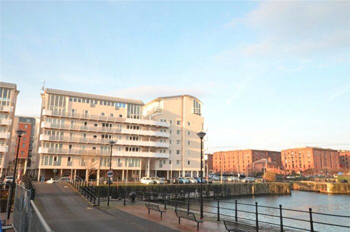 2 Bedroom Flat For Sale In Royal Quay, Liverpool, Merseyside, L3