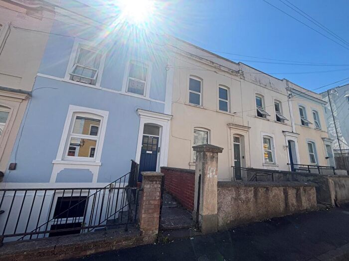 3 Bedroom Flat To Rent In Campbell Street, St. Pauls, Bristol, BS2