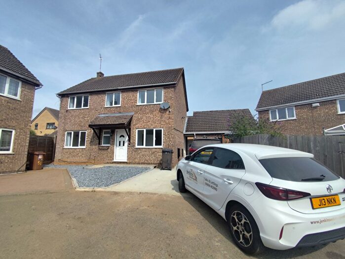 4 Bedroom Detached House To Rent In Lakeside Drive, Northampton, NN3