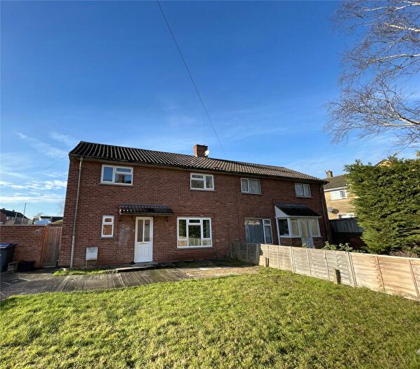 3 Bedroom Semi-Detached House To Rent In Sycamore Grove, Trowbridge, BA14