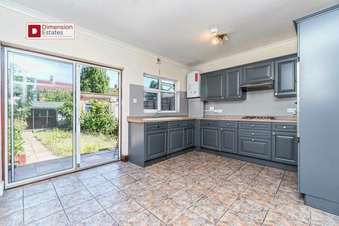 4 Bedroom Terraced House To Rent In Granville Avenue, Edmonton, N9