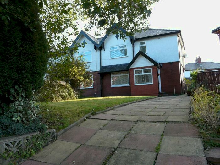 3 Bedroom Semi-Detached House To Rent In Heys Road, Ashton-under-Lyne, OL6