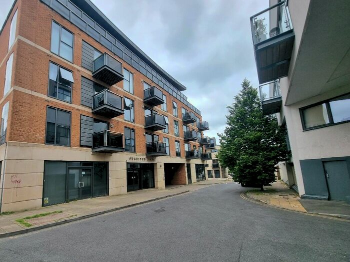 2 Bedroom Flat To Rent In St. Mary's Road, Surbiton, Surrey, KT6