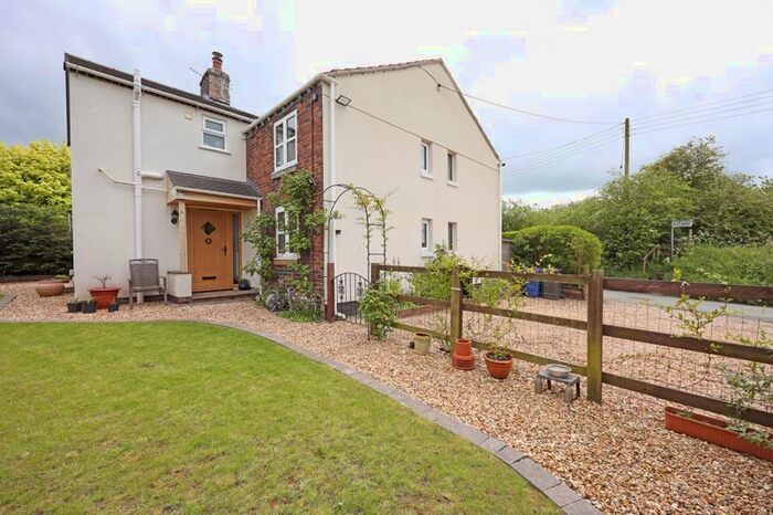 3 Bedroom Cottage For Sale In Den Lane, Wrinehill, Crewe, CW3