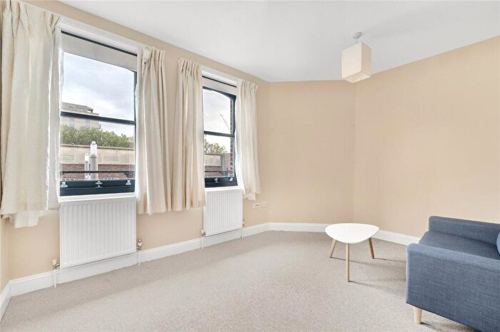 2 Bedroom Flat For Sale In High Street, Walthamstow, London, E17