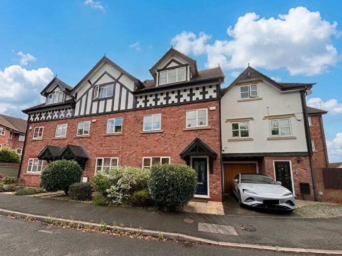 3 Bedroom Terraced House For Sale In Lower Brook Lane, Worsley, M28
