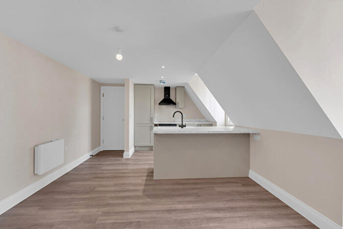 1 Bedroom Flat For Sale In Kent Road, Orpington, BR5