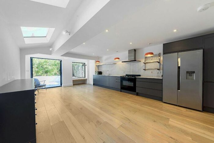 4 Bedroom Terraced House To Rent In Abdale Road, London, W12