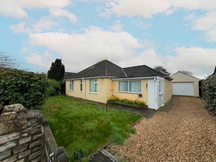 3 Bedroom Detached Bungalow For Sale In Hillway, Charlton Mackrell, Somerton, TA11