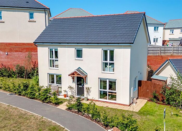 3 Bedroom Detached House For Sale In Foggintor Grove, Tavistock, Devon, PL19