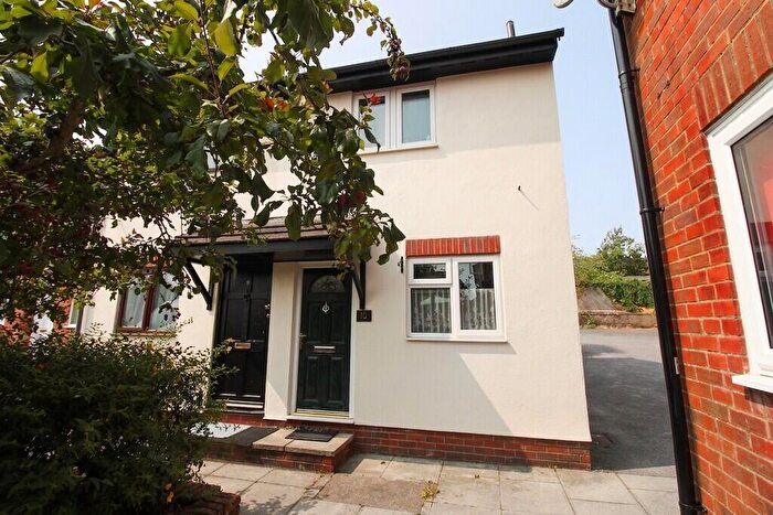 2 Bedroom Semi Detached House To Rent In Lees Court, Salisbury, SP2
