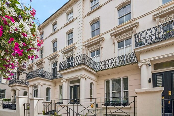 2 Bedroom Flat To Rent In Clarendon Gardens, Little Venice, W9