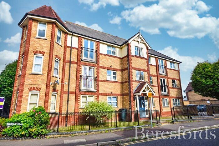 2 Bedroom Apartment For Sale In Keeble Way, Braintree, CM7