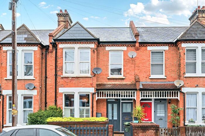 2 Bedroom Flat For Sale In Deerdale Road, Herne Hill, London, SE24
