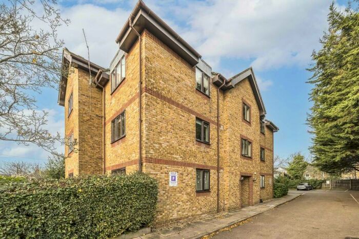 Studio To Rent In Acre Road, Kingston, KT2