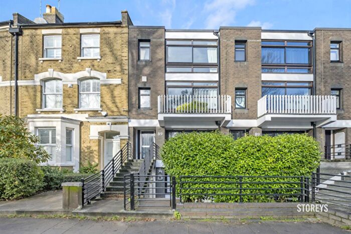 1 Bedroom Apartment For Sale In Gore Road, Victoria Park Village, London, E9