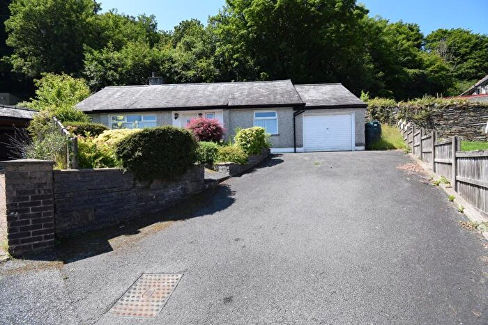 2 Bedroom Detached Bungalow For Sale In The Crescent, Porthmadog, LL49