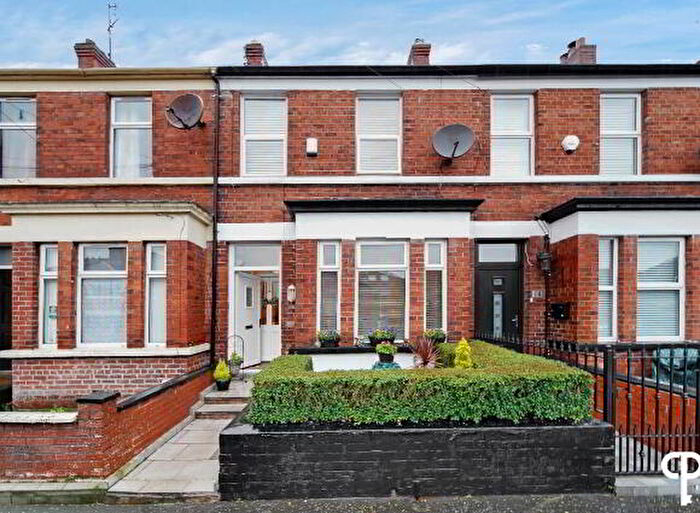 3 Bedroom Mid Terraced House For Sale In Westland Terrace, Derry, BT48