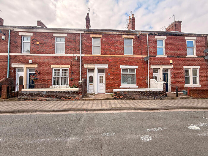 2 Bedroom Flat For Sale In Wansbeck Road, Jarrow, NE32