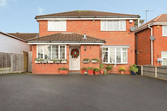 4 Bedroom Detached House For Sale In Naylor Close, Kidderminster, DY11