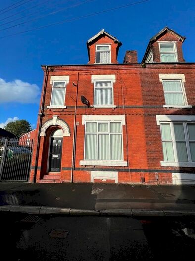 5 Bedroom Property To Rent In Cliff Avenue, Salford, M7