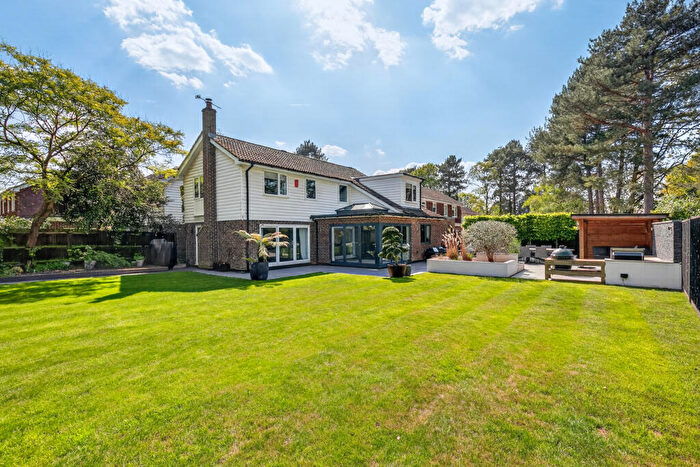 4 Bedroom Detached House For Sale In Southwold, Bracknell, RG12
