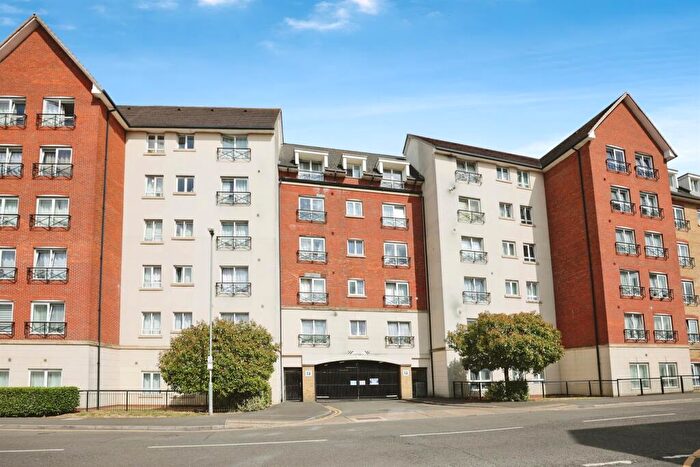 2 Bedroom Flat For Sale In Narrow Lane, Northampton, NN1