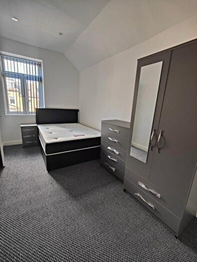 1 Bedroom Property To Rent In Merton Road, Bradford, BD7