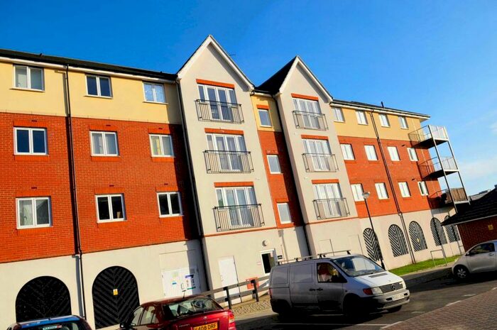 2 Bedroom Apartment To Rent In Longacre House, Pettacre Close, SE28