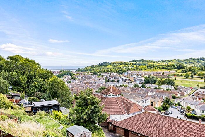 3 Bedroom Semi Detached House To Rent In Harbour View Road, Dover, CT17