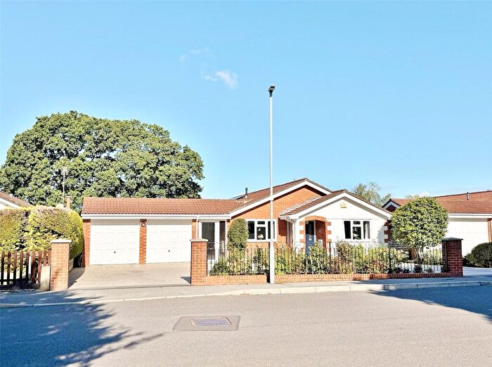 3 Bedroom Bungalow For Sale In Dewlands Way, Verwood, Dorset, BH31