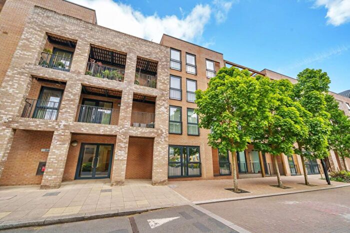 2 Bedroom Flat To Rent In Dukes Court, Stanmore, HA7