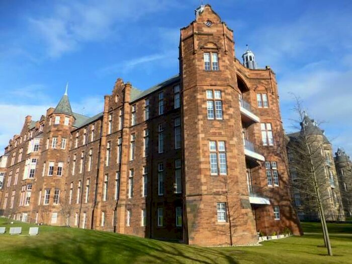 3 Bedroom Flat To Rent In Simpson Loan, Quartermile, Edinburgh, EH3