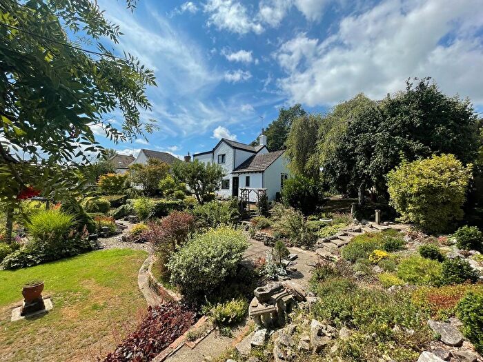 3 Bedroom Detached House For Sale In Stones Lane, Cricklade, SN6