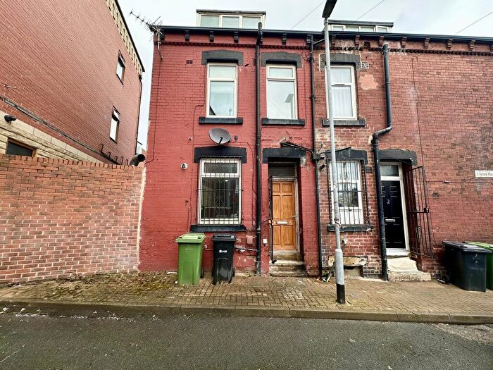 2 Bedroom Terraced House To Rent In Cross Woodview Street, Leeds, LS11