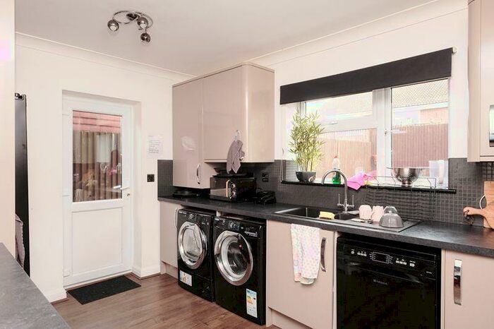 5 Bedroom Semi-Detached House To Rent In Greenfield Crescent, Brighton, BN1